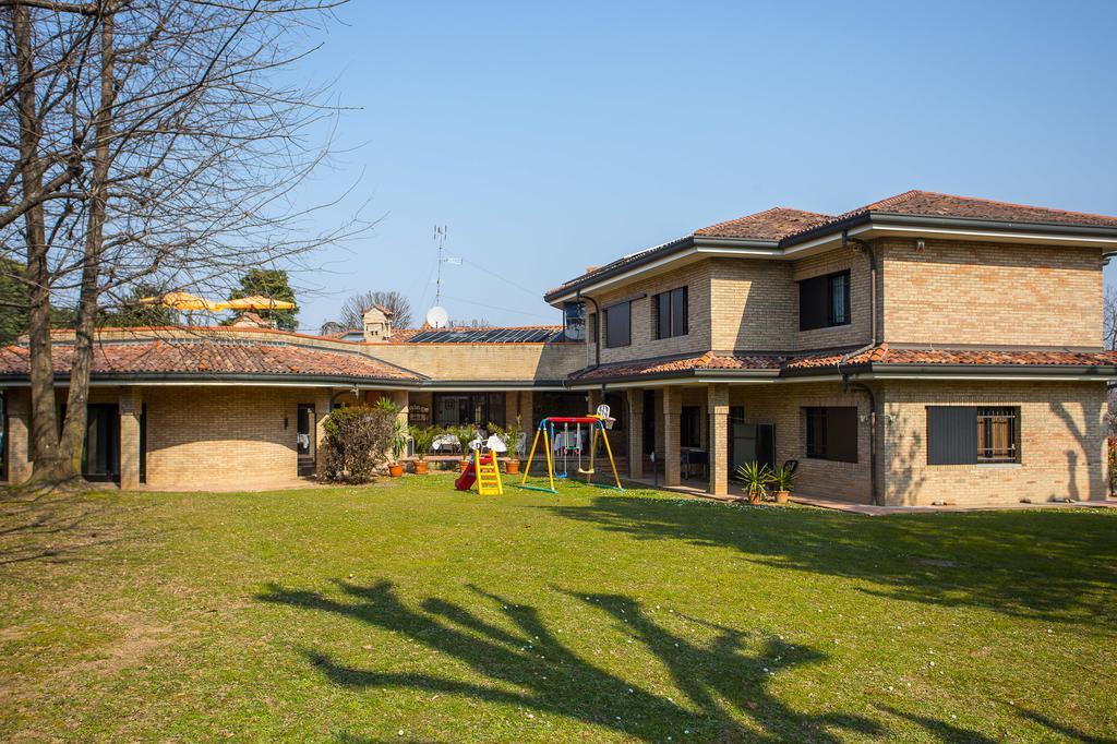 Villagramde Barlassina エクステリア 写真